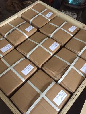 P60 발굴기 버킷 잠금 핀과 마일 스틸 주황 접착 검은 산소 표면