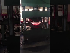 모서리와 앤드 비트를 175-70-26310 옐로우 컬러로 잘라주는 휠 로더 불도저